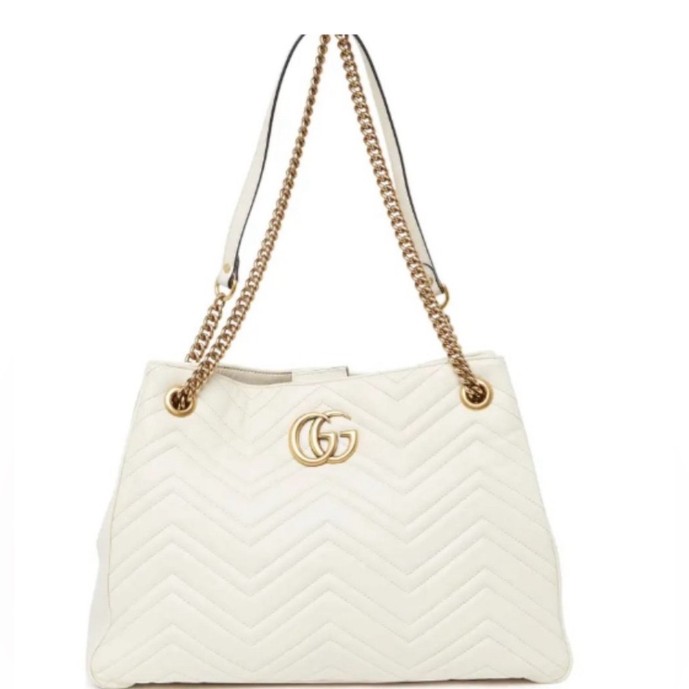Gucci marmont bag-shoulder purse.